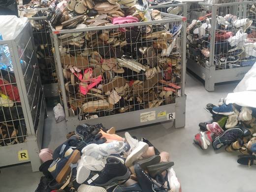 TFN Ventures Grade A used shoes and handbags warehouse photo 10